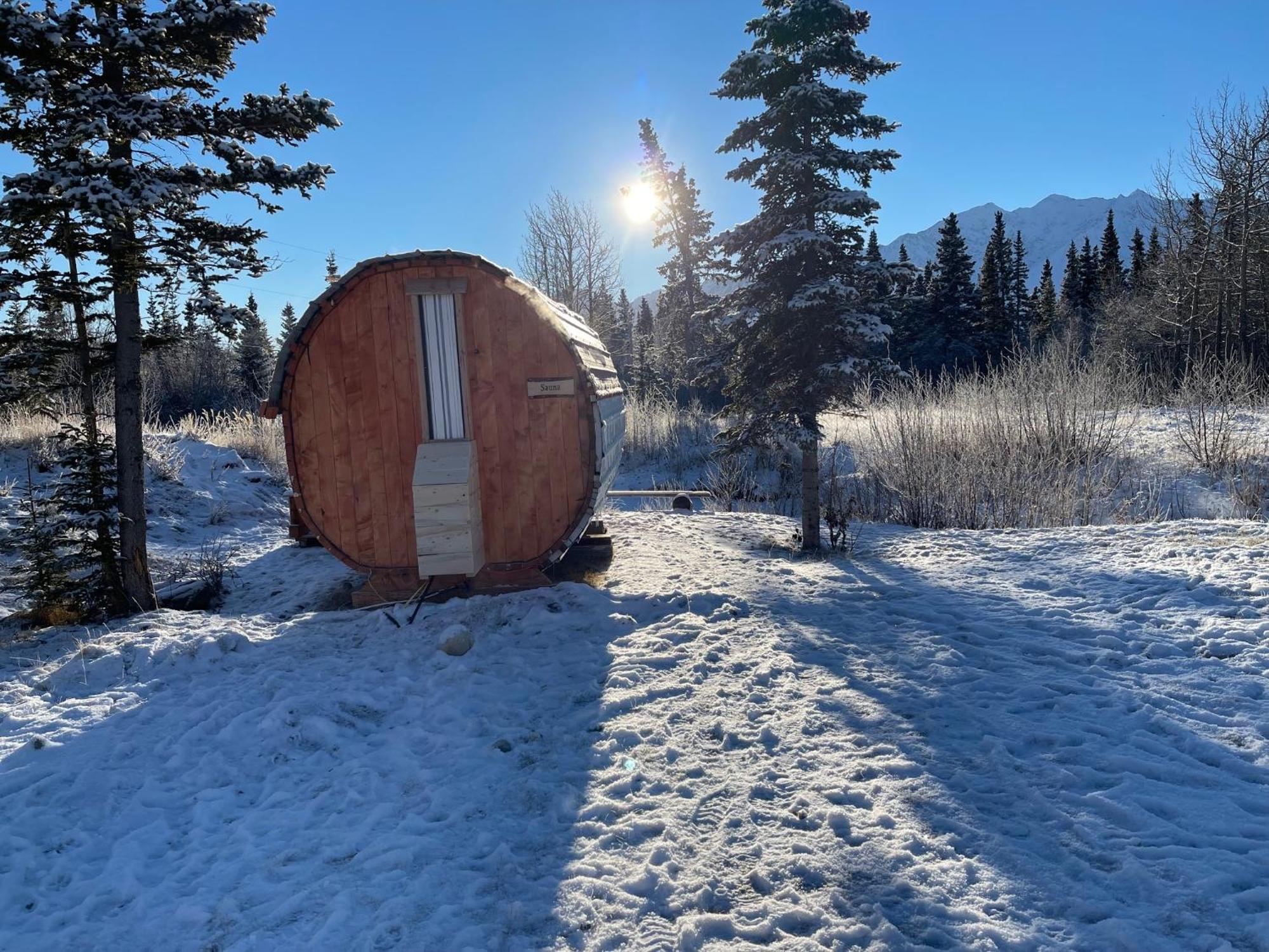 Mount Logan Ecolodge & Retreat Center ヘーンズ・ジャンクション エクステリア 写真