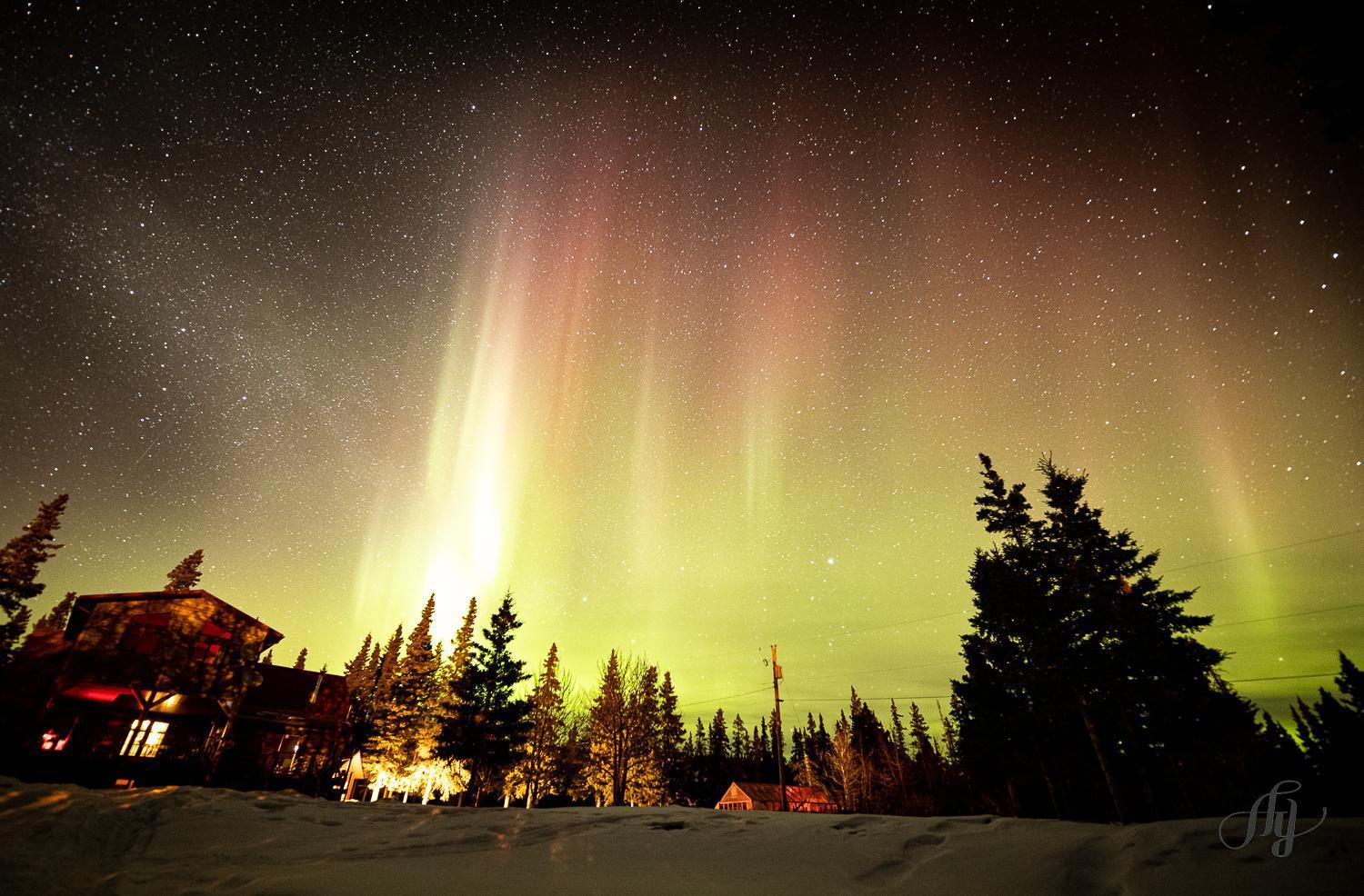 Mount Logan Ecolodge & Retreat Center ヘーンズ・ジャンクション エクステリア 写真
