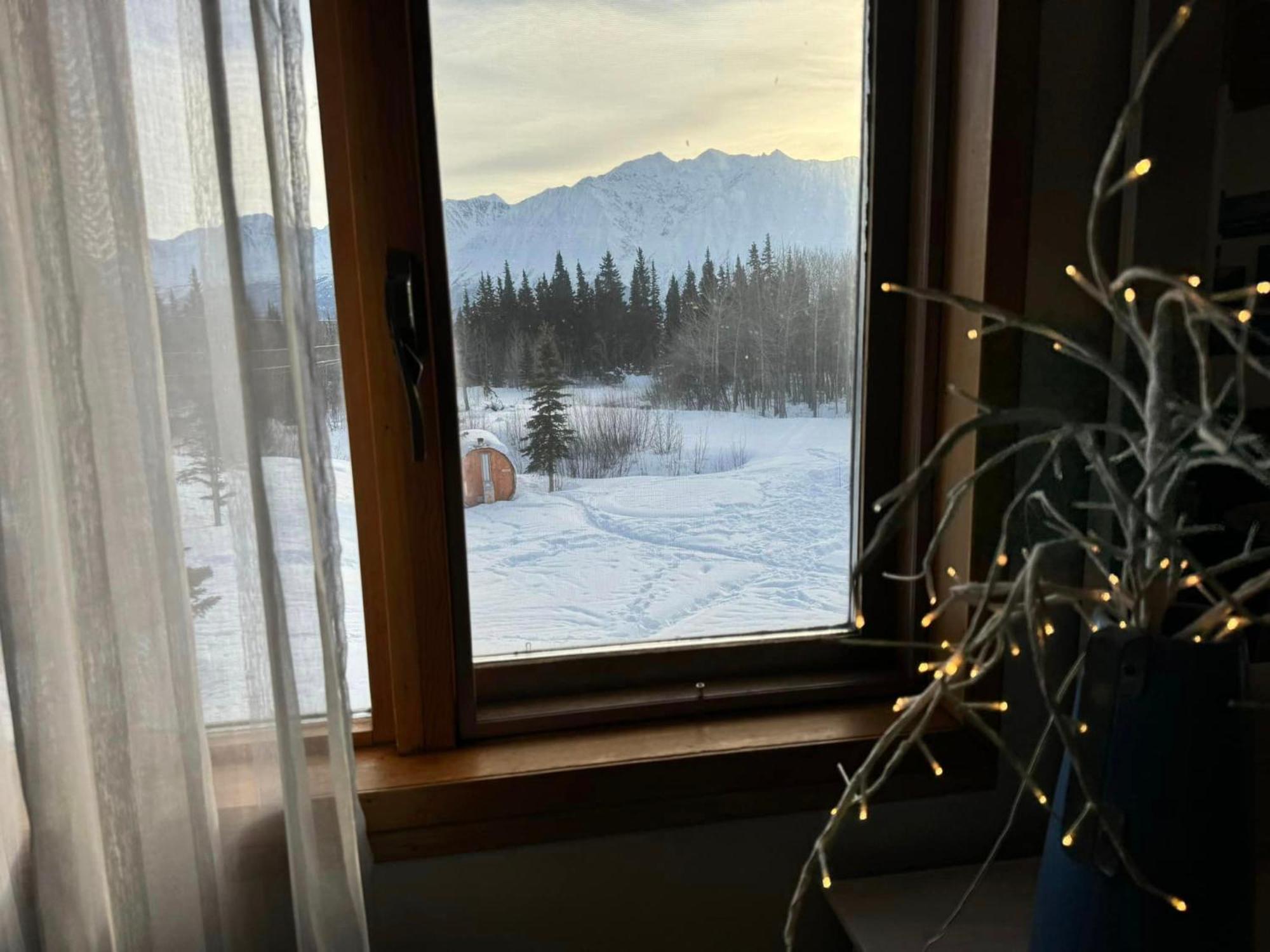 Mount Logan Ecolodge & Retreat Center ヘーンズ・ジャンクション エクステリア 写真
