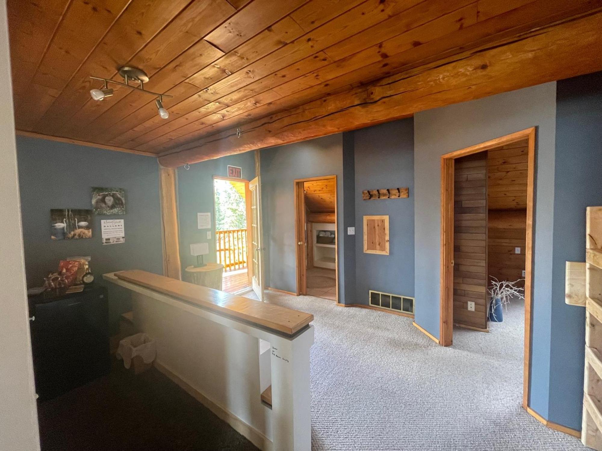 Mount Logan Ecolodge & Retreat Center ヘーンズ・ジャンクション エクステリア 写真